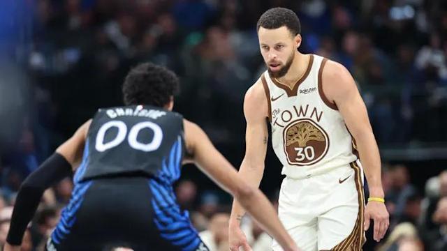 开云-库里：我与欧文相互尊重和敬佩，穿他的签名鞋赛前已得到同意